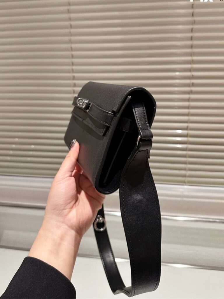 Hermes Kelly Pochette Boxcalf Silver Hardware Black 23Cm - Image 4