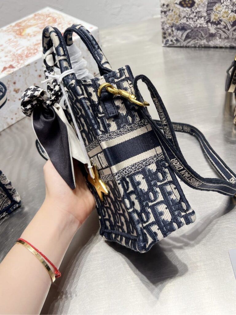 Dior Mini Book Tote Phone Oblique Blue 14Cm - Image 4