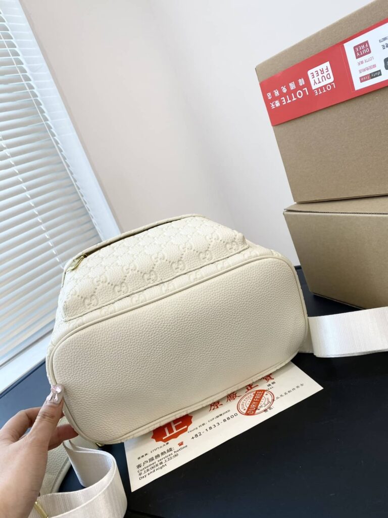 Gucci Gg Embossed Leather Backpack White 26Cm - Image 6