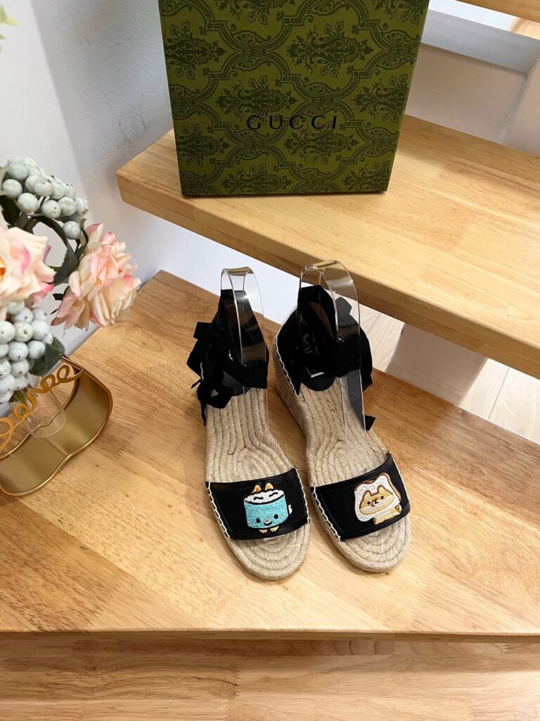 Gucci Women'S Gg Espadrille With Patch Black - Image 8