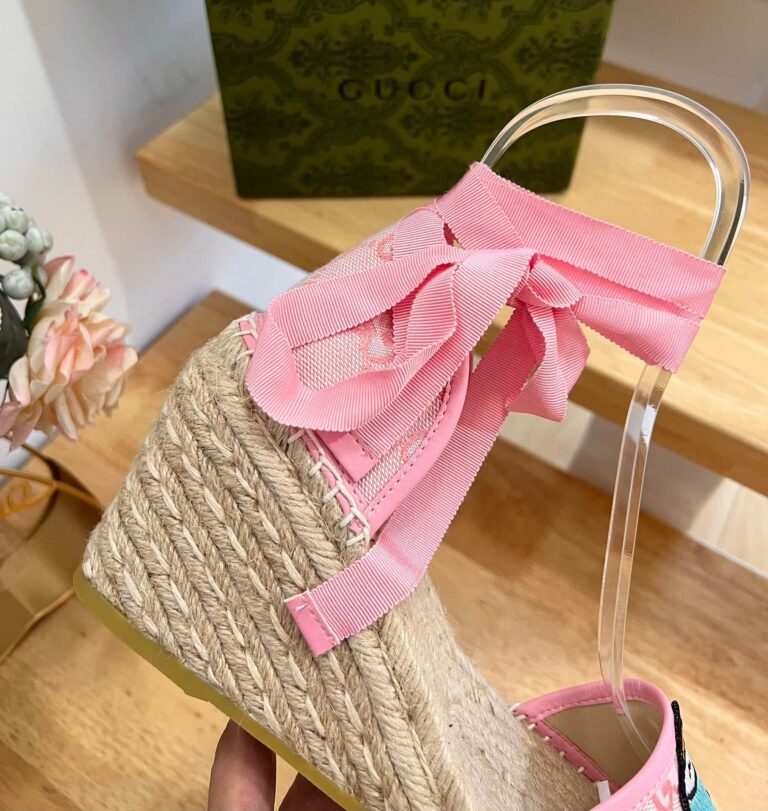 Gucci Women'S Gg Espadrille With Patch Pink - Image 2
