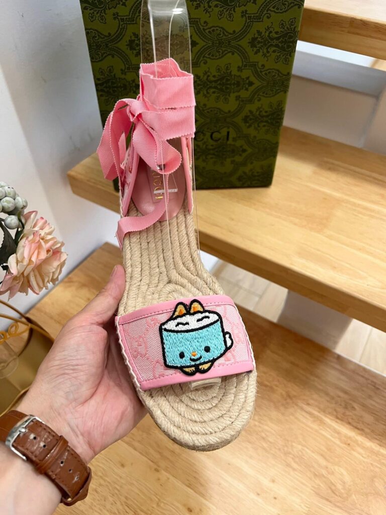 Gucci Women'S Gg Espadrille With Patch Pink - Image 8