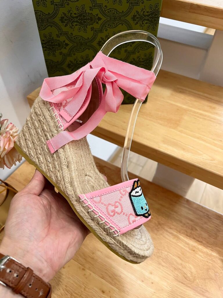 Gucci Women'S Gg Espadrille With Patch Pink - Image 3