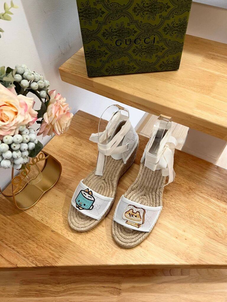 Gucci Women'S Gg Espadrille With Patch White - Image 7