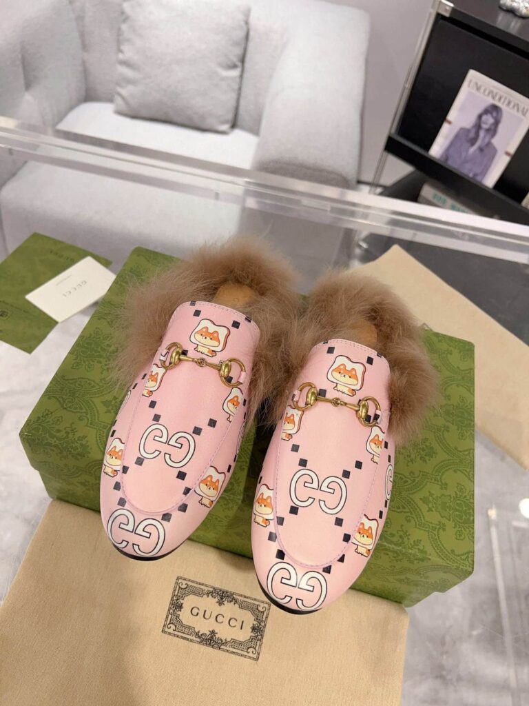 Gucci Womens Pink X Pikarar Kawaii Leather Fur Backless Loafers - Image 3