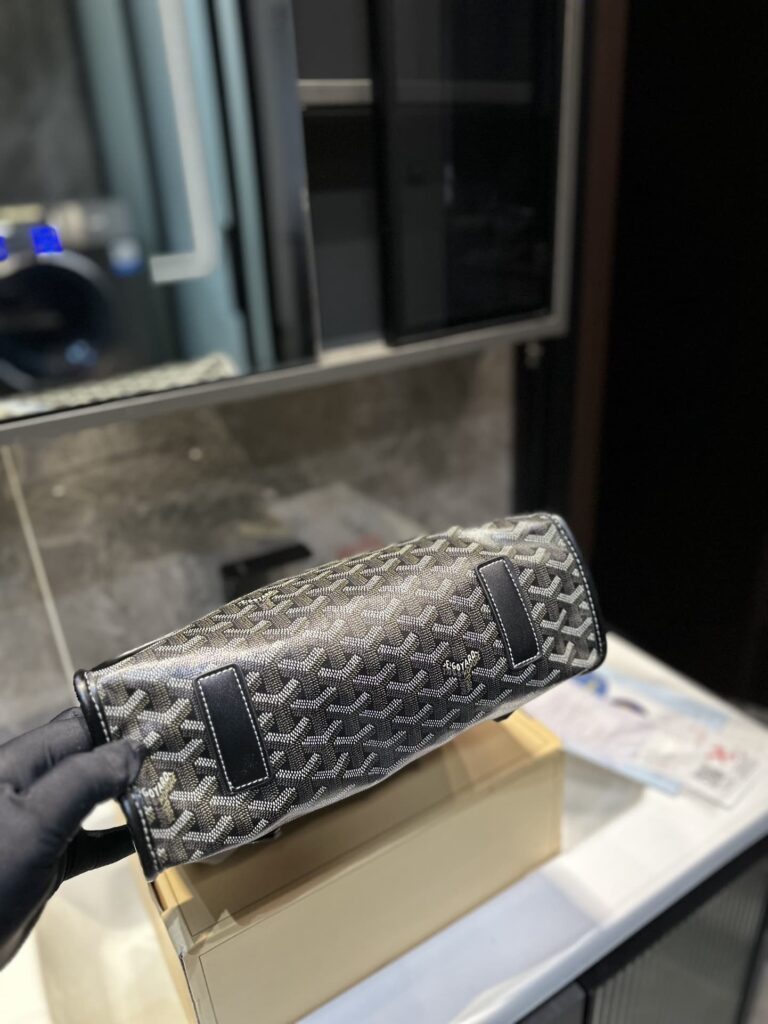 Goyard Saint Leger Backpack Black 36Cm Stlegemmlty01Cg01P - Image 3