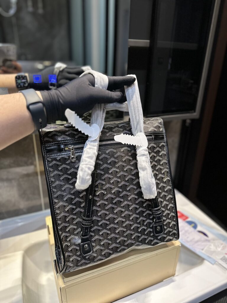 Goyard Saint Leger Backpack Black 36Cm Stlegemmlty01Cg01P - Image 4