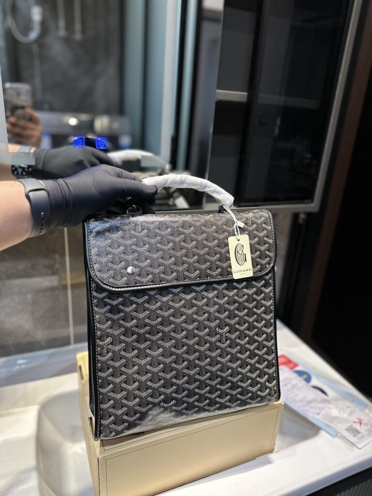 Goyard Saint Leger Backpack Black 36Cm Stlegemmlty01Cg01P - Image 8