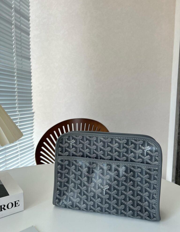 Goyard Jouvence Mm Toiletry Bag Grey 25Cm Jouvenmmlty51Cl51P - Image 2