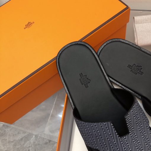 Hermes Izmir Sandal Noir Blanc H231806Zh11390 - Image 6