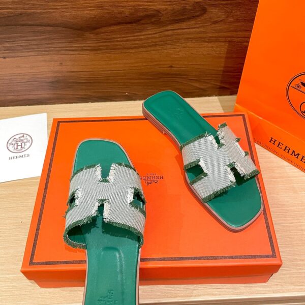 Hermes Oran Sandal Green H231095Z V1350 - Image 8