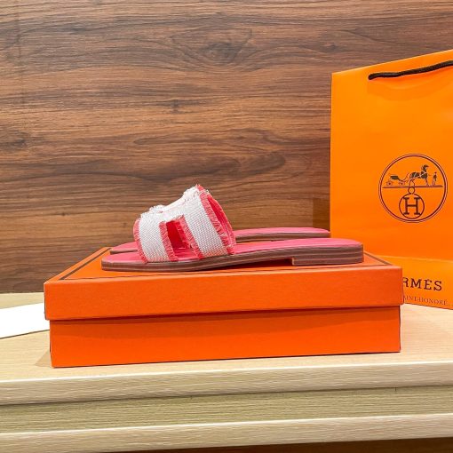 Hermes Oran Sandal Pink H231095Z C5350 - Image 4
