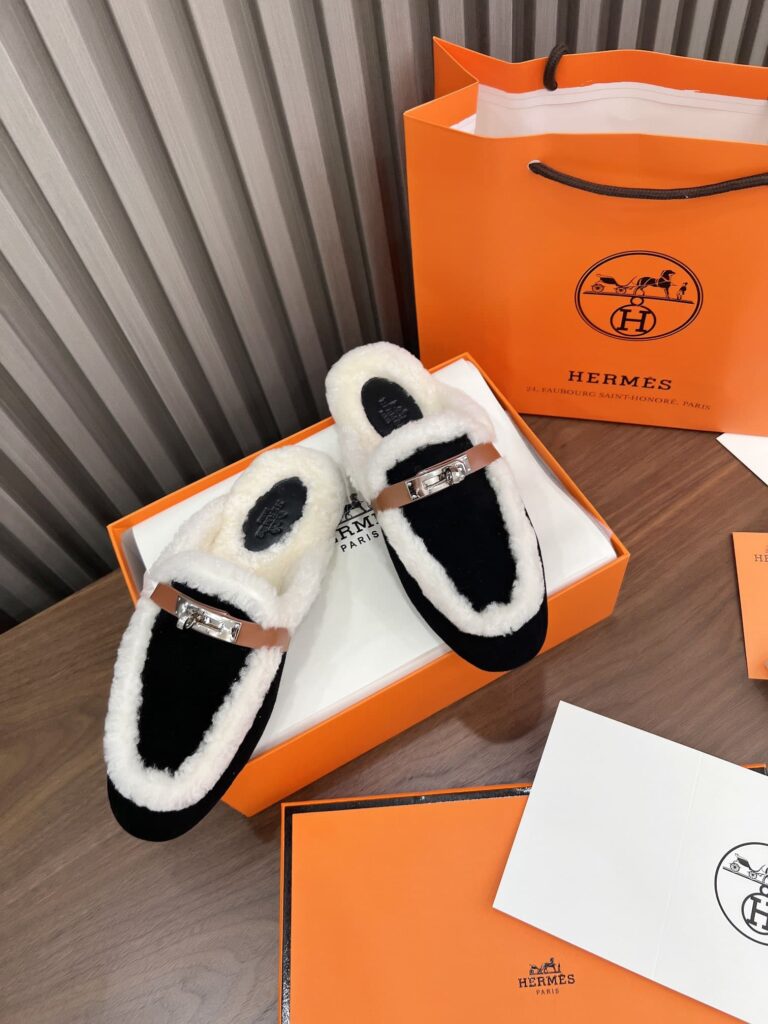 Hermes Oz Mule Shearling Black White - Image 3