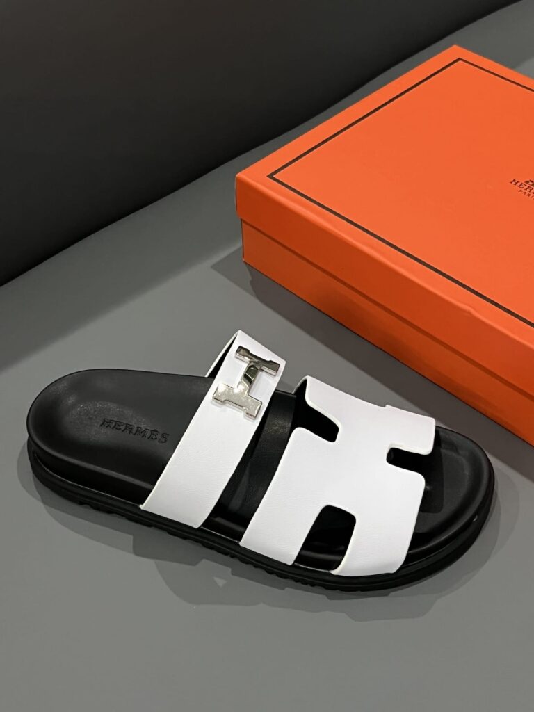 Hermes Chypre Sandal H Logo Silver Hardware White - Image 6