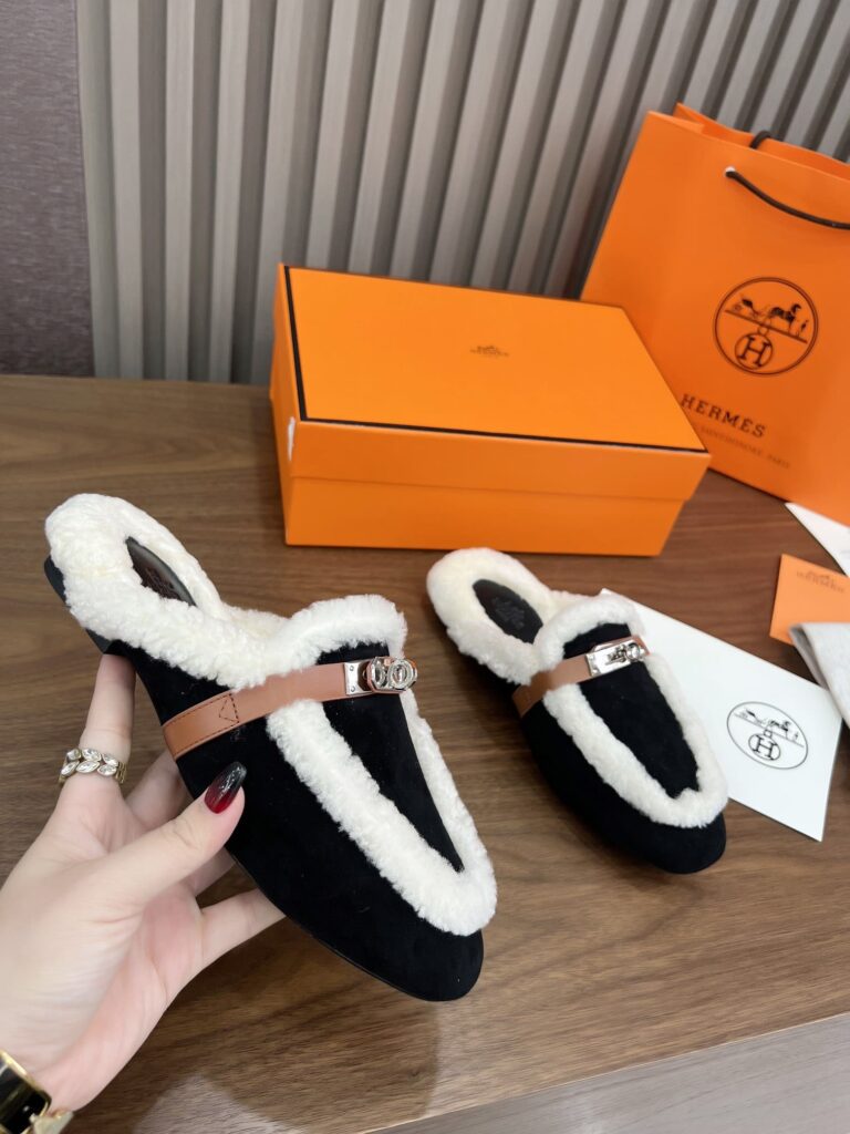 Hermes Oz Mule Shearling Black White - Image 5