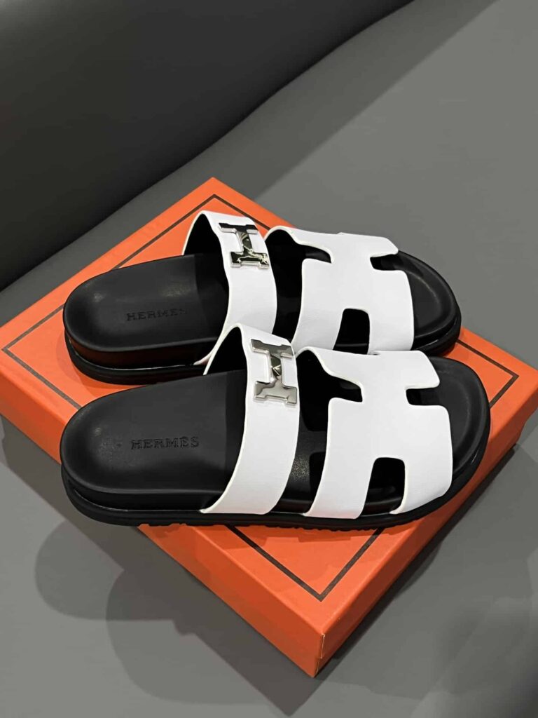 Hermes Chypre Sandal H Logo Silver Hardware White - Image 5