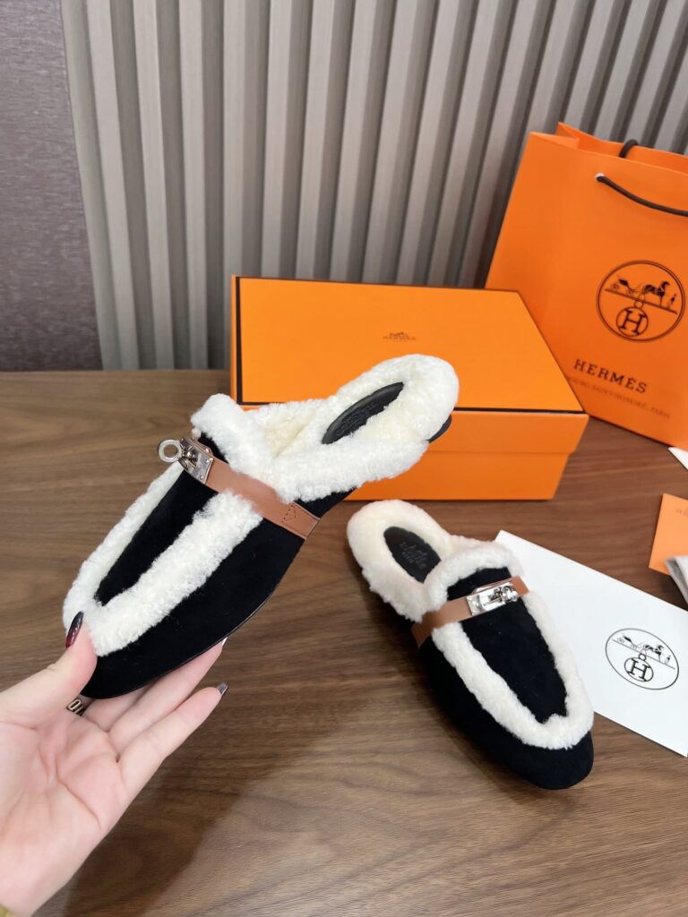 Hermes Oz Mule Shearling Black White - Image 6