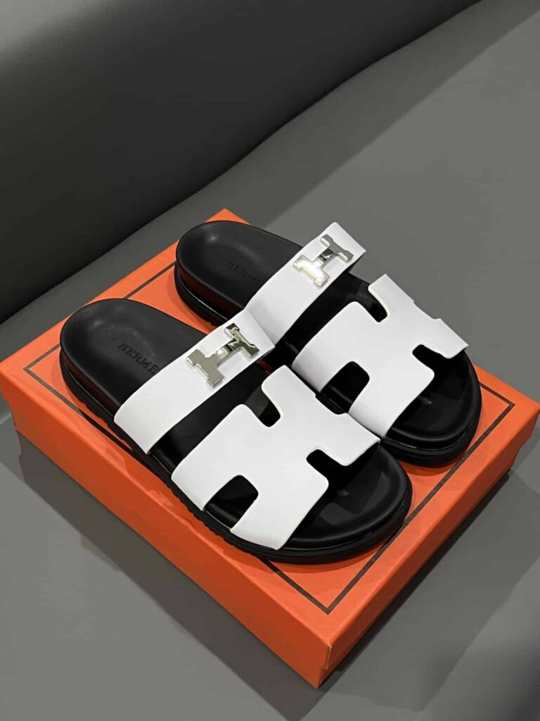 Hermes Chypre Sandal H Logo Silver Hardware White - Image 4