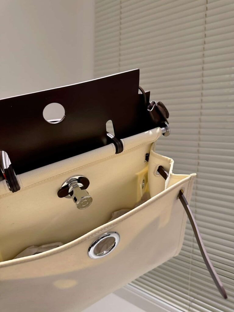 Hermes Vache Hunter Toile Herbag Zip 31 Beige 31Cm - Image 9