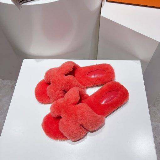 Hermes Oran Sandal Red H231288Z - Image 3