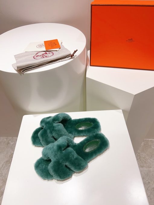 Hermes Oran Sandal Vert Anglais H231288Z - Image 2