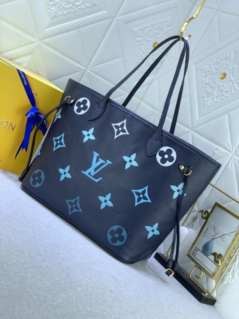 Louis Vuitton Neverfull Mm Blue 31Cm - Image 8