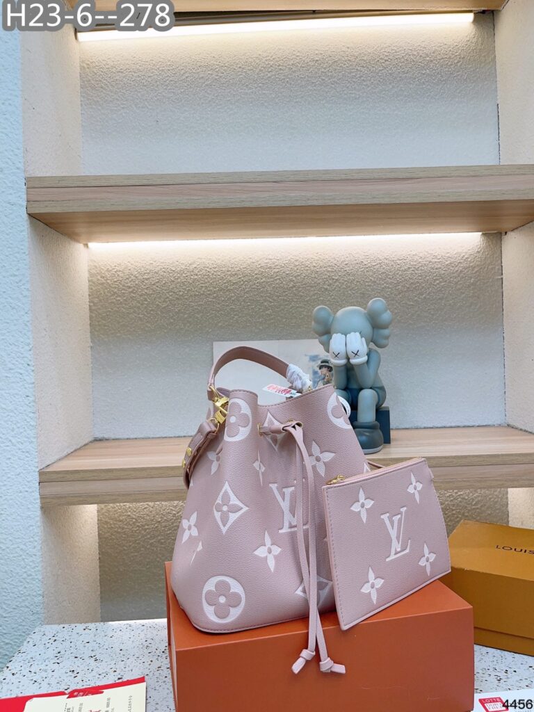 Louis Vuitton Néonoé Mm Pink 25Cm - Image 3