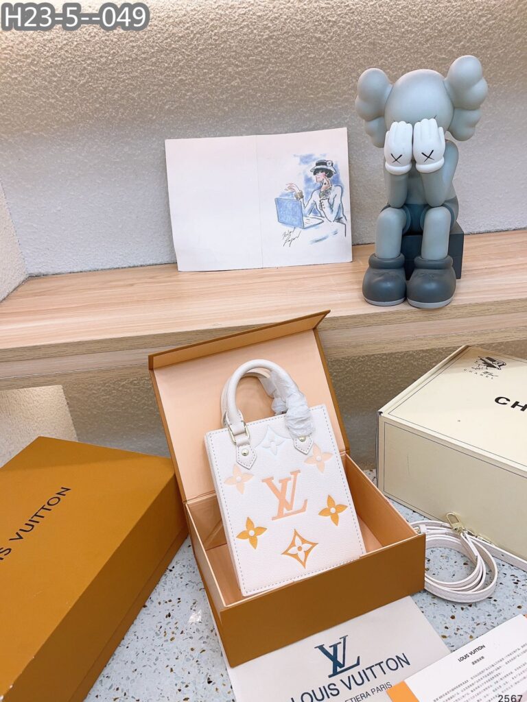 Louis Vuitton Petit Sac Plat Monogram Yellow And White 18Cm - Image 2