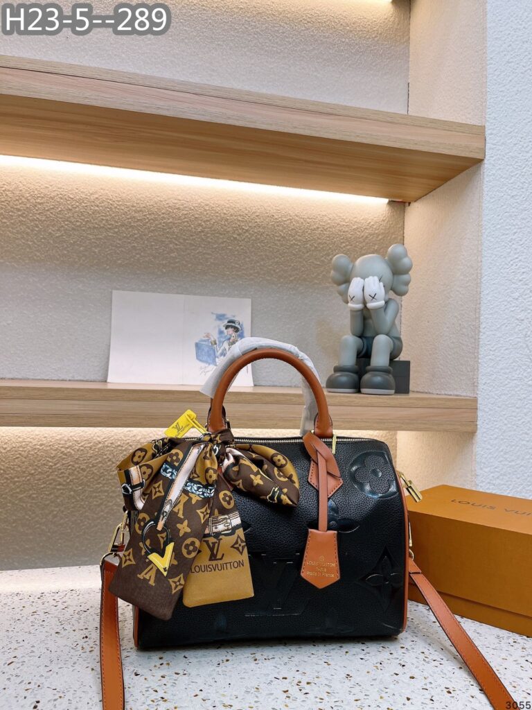 Louis Vuitton Speedy Bandoulière Black 25Cm - Image 2
