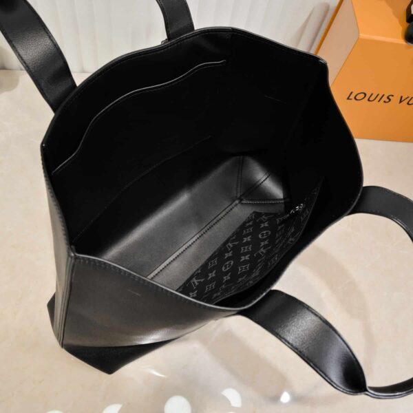 Louis Vuitton Cabas Voyage Nm Taurillon Black 45Cm - Image 4