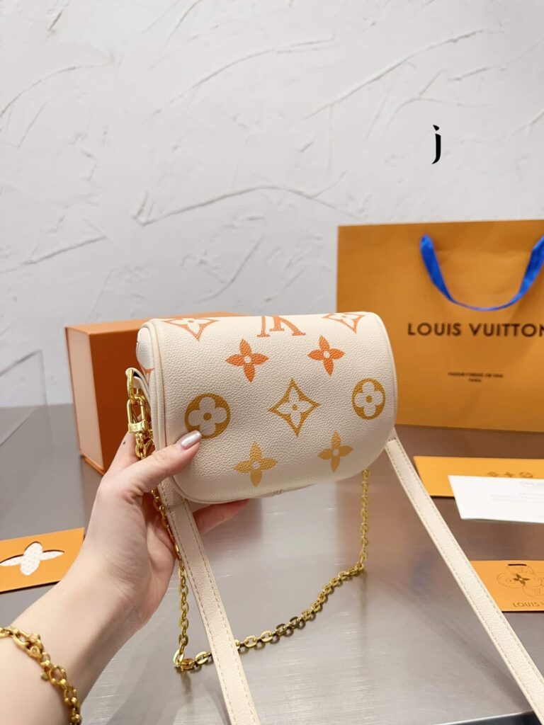 Louis Vuitton Mini Bumbag Neutral 18Cm M82208 - Image 4