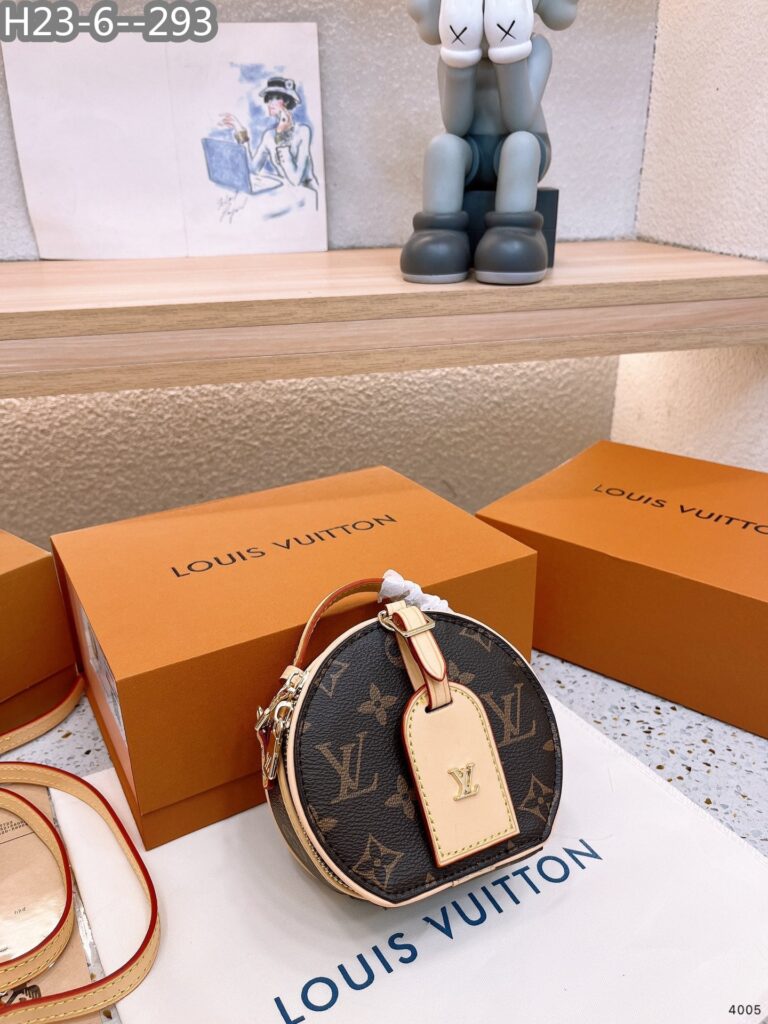 Louis Vuitton Petite Boite Chapeau Beige And Brown 13Cm - Image 5