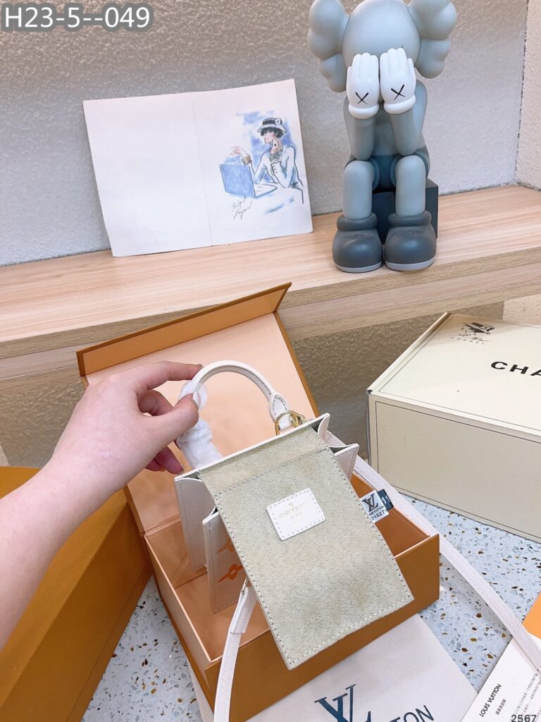 Louis Vuitton Petit Sac Plat Monogram Yellow And White 18Cm - Image 7