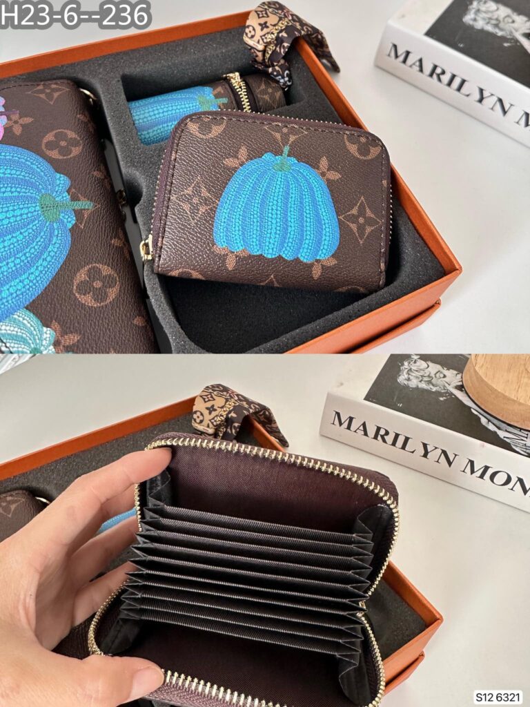 Louis Vuitton Set Of 3 Items Monogram Blue Pumpkin 18Cm - Image 9