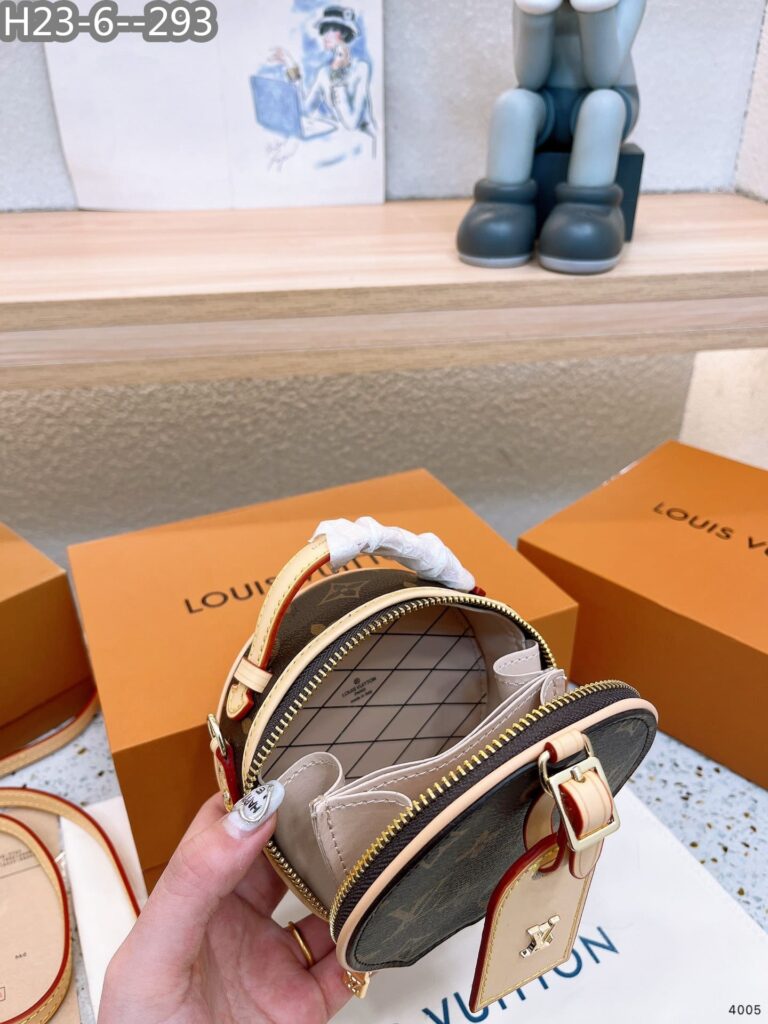 Louis Vuitton Petite Boite Chapeau Beige And Brown 13Cm - Image 9