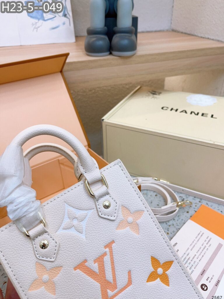 Louis Vuitton Petit Sac Plat Monogram Yellow And White 18Cm - Image 10