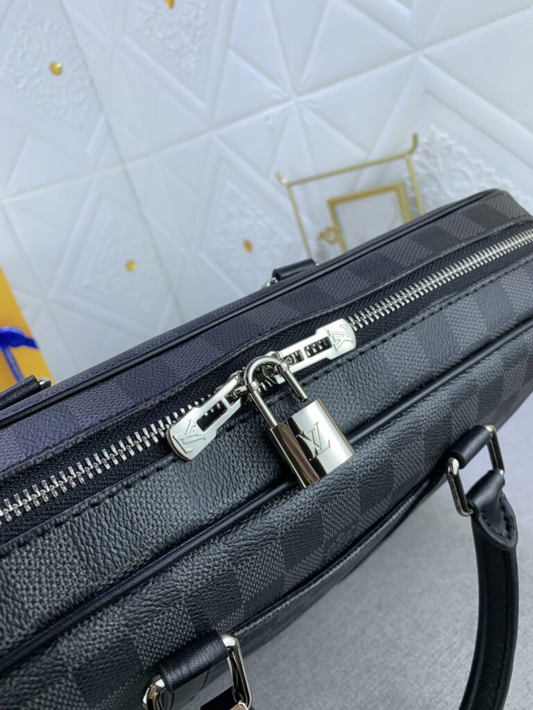 Louis Vuitton Porte Documents Voyage Damier Black 37Cm N40485 - Image 7