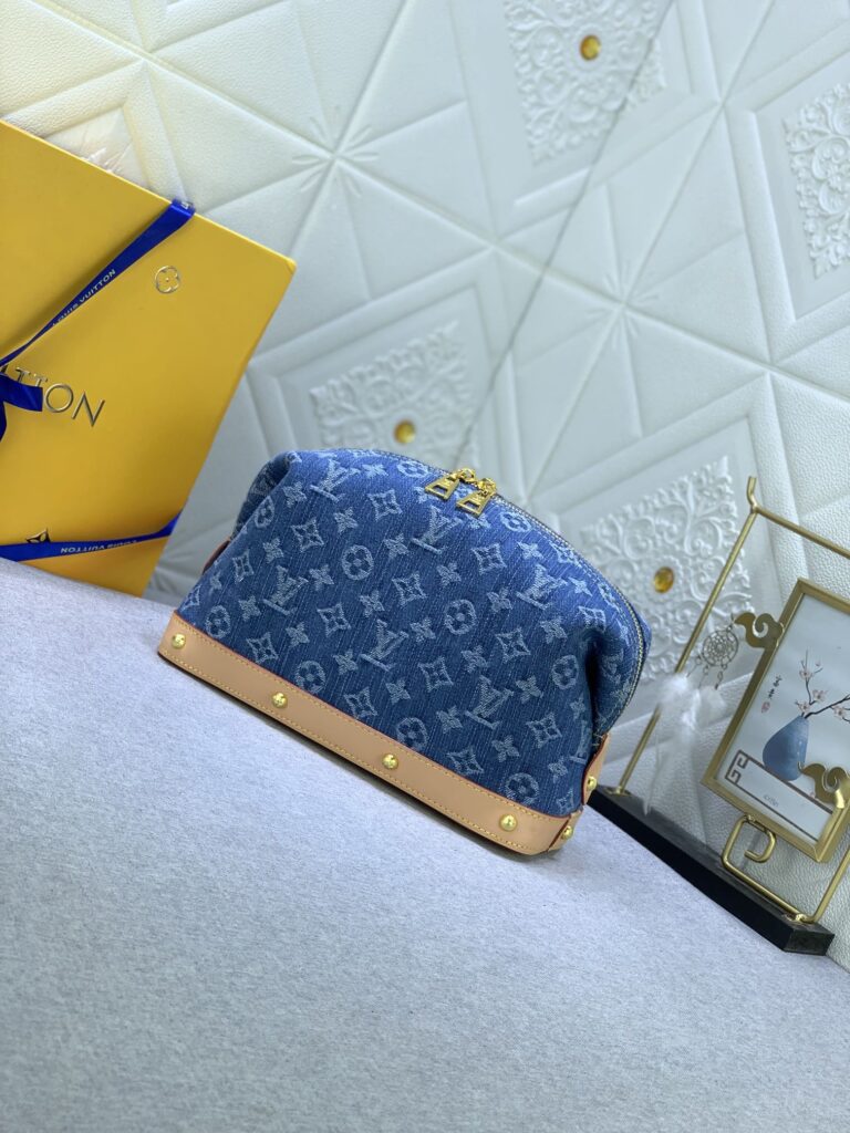 Louis Vuitton Pochette Cosmétique Gm Denim Blue 27Cm M24317 - Image 2