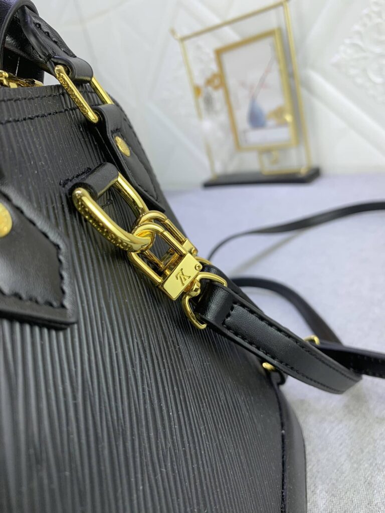 Louis Vuitton Alma Backpack Epi Leather Black 20Cm M25103 - Image 4