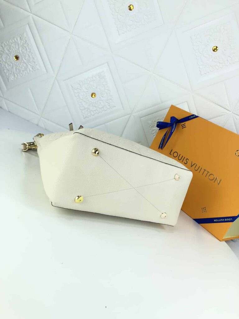 Louis Vuitton Maida Hobo Handbag White 33Cm - Image 7