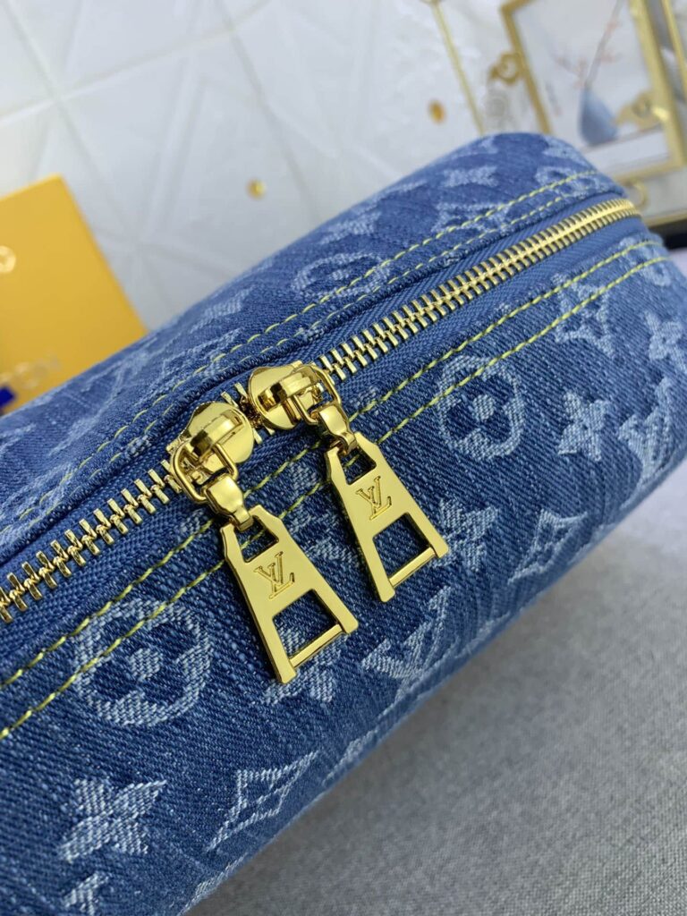 Louis Vuitton Pochette Cosmétique Gm Denim Blue 27Cm M24317 - Image 7