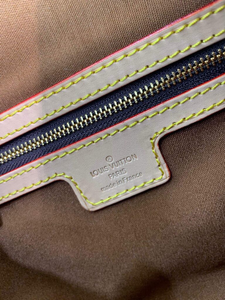 Louis Vuitton Leather Mini Looping Monogram Canvas 28Cm - Image 2