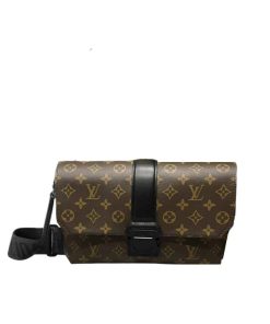 Louis Vuitton S Cape Messenger Monogram Brown 28Cm