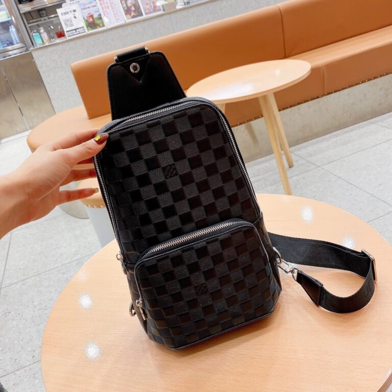 Louis Vuitton Louis Vuitton Avenue Slingbag Damier Black 31Cm N41719 - Image 2