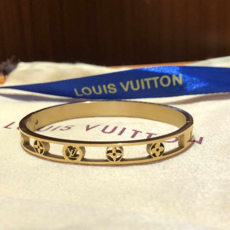 Louis Vuitton Monogram Cuff Gold - Image 2