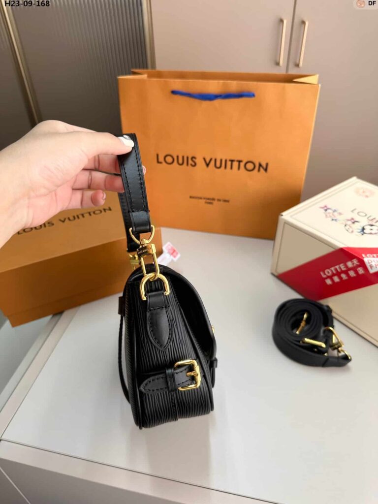 Louis Vuitton Saumur Bb Bag Black 20Cm M23469 - Image 7