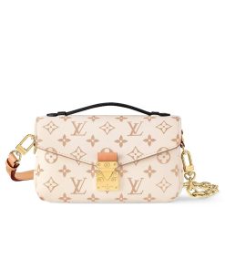 Louis Vuitton Pochette Métis East West Monogram Canvas 21Cm M46914