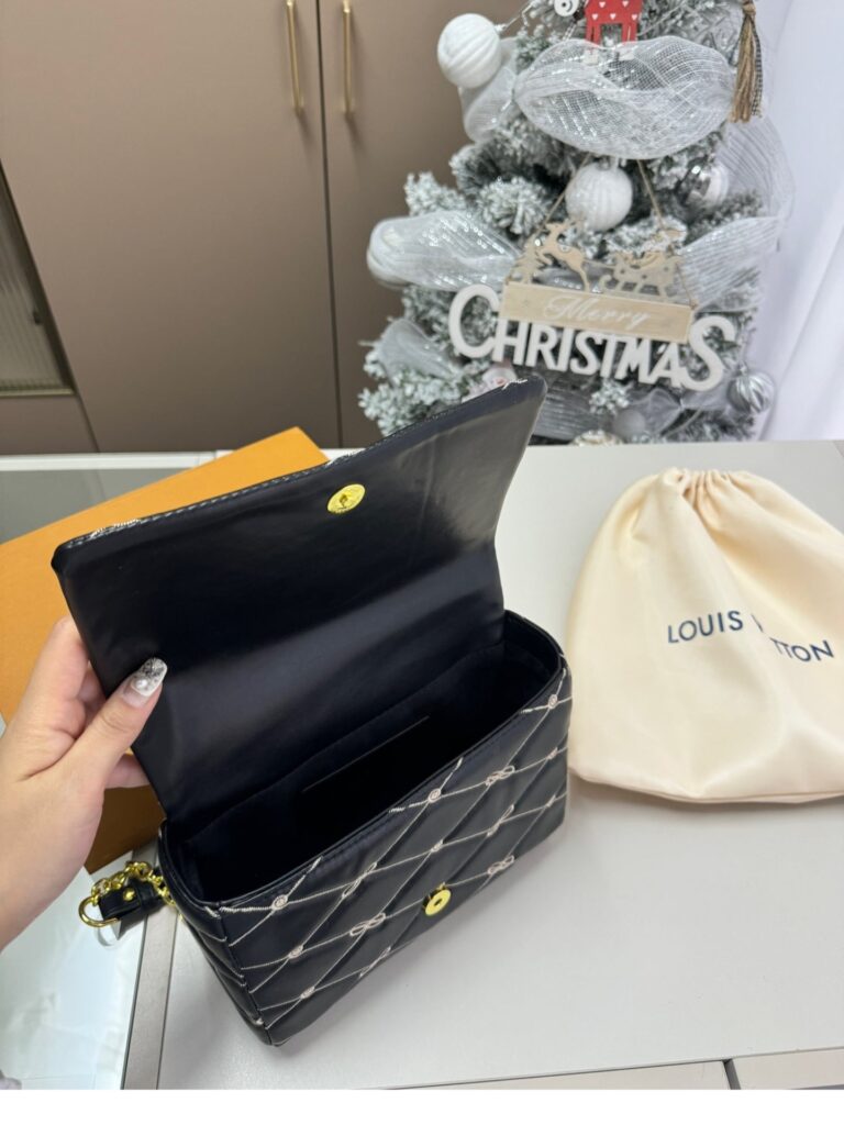 Louis Vuitton Go-14 Mm Black 23Cm - Image 5