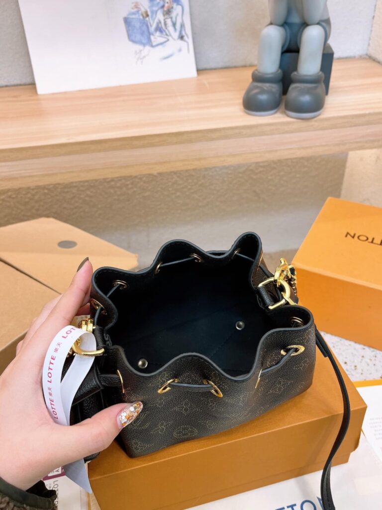 Louis Vuitton Pico Bella Black 17Cm M82744 - Image 8