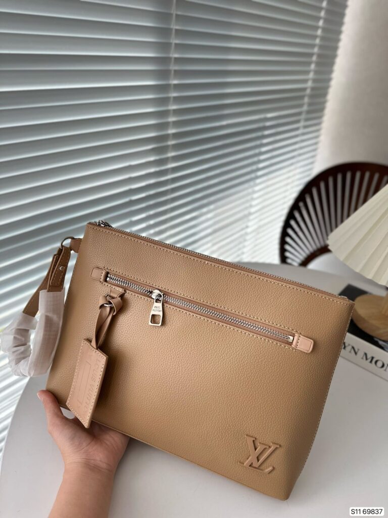 Louis Vuitton Takeoff Pouch Beige 30Cm - Image 6